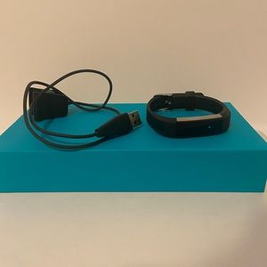 Fitbit Alta HR (large)
